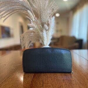 Vintage Coach Zip-Around Clutch Wallet in Black (#7241)